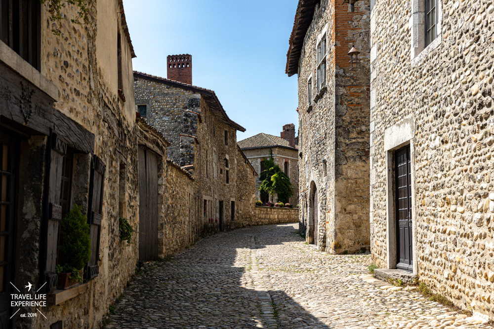 Pérouges in der Auvergne-Rhônes-Alpes