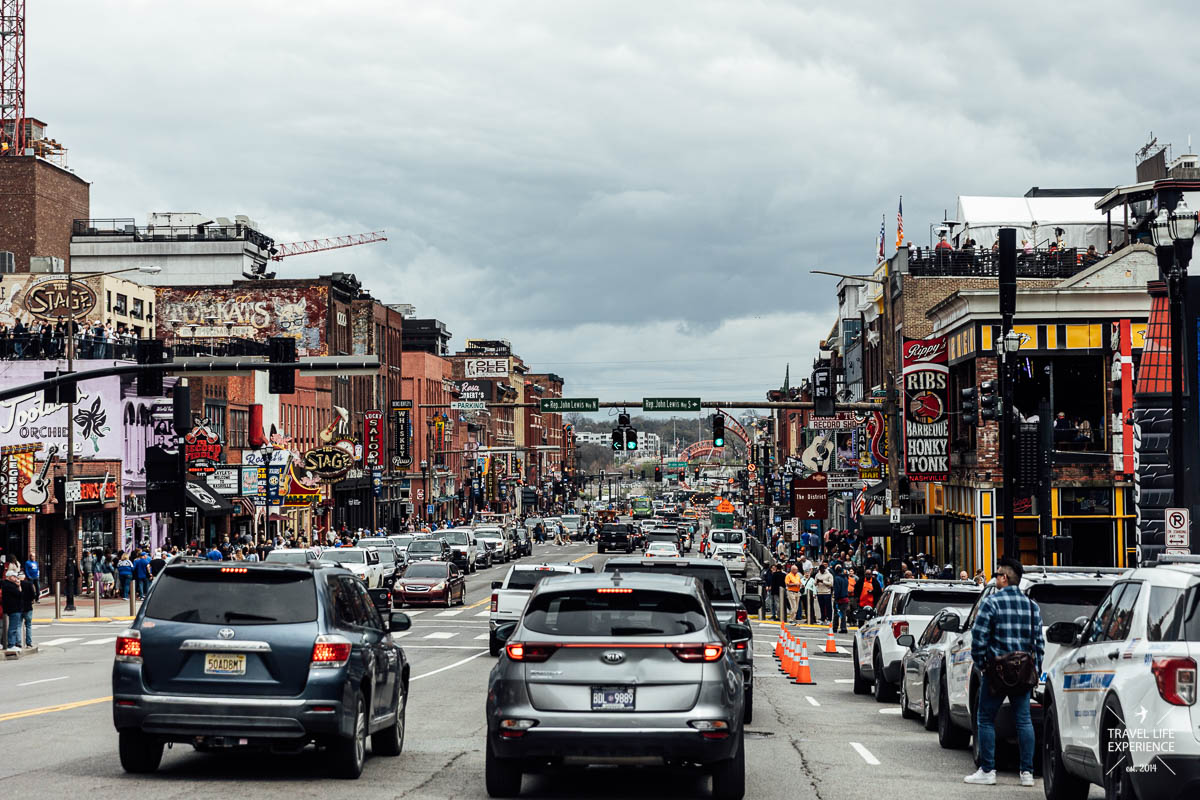 Die Broadway Street in Nashville