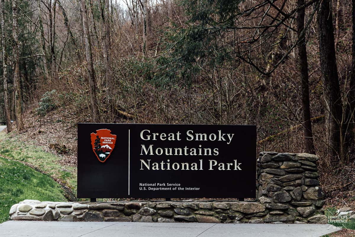 Rundreise durch Florida und die Südstaaten: Nationalparkschild Great Smoky Mountains Nationalpark