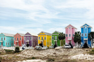 Rundreise durch Florida und die Südstaaten: leuchtend bunte Strandhäuser auf St. George Island Rundreise durch Florida und die Südstaaten: leuchtend bunte Strandhäuser auf St. George Island