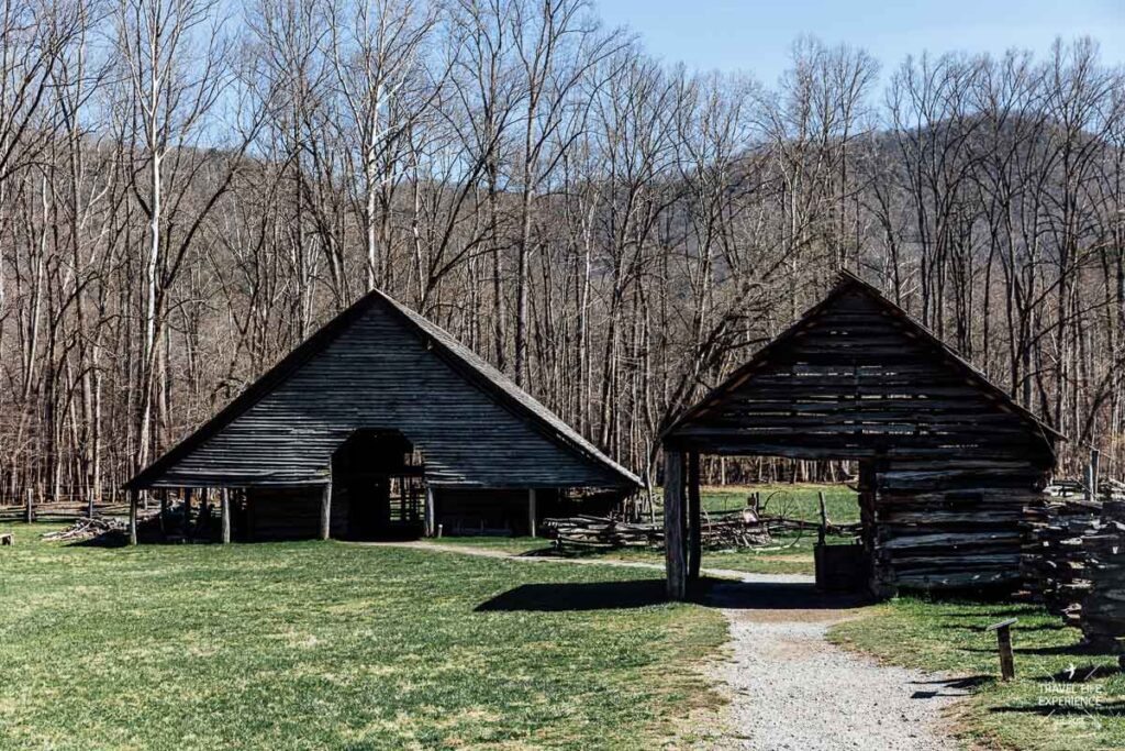 Rundreise durch Florida und die Südstaaten: Das Mountain Farm Museum hinter dem Ocanaluftee Visitor Center