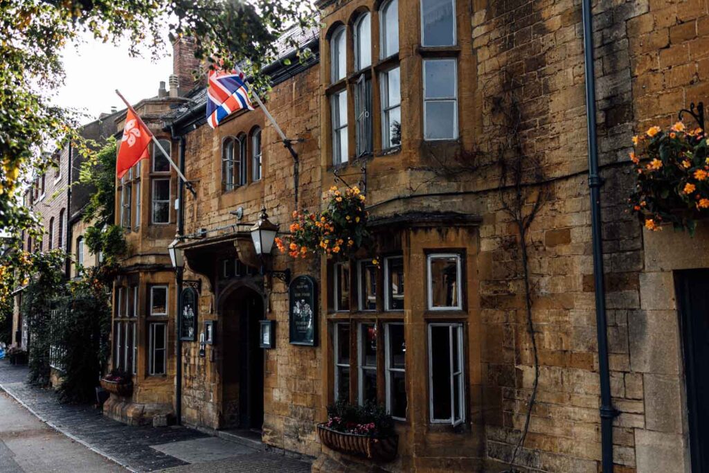 Mit dem Wohnmobil nach England: Sandsteinhaus in Moreton-in-Marsh in den Cotswolds