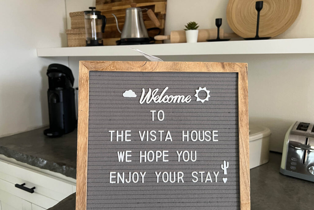 Airbnb am Joshua Tree - Begrüßungsschild Vista House