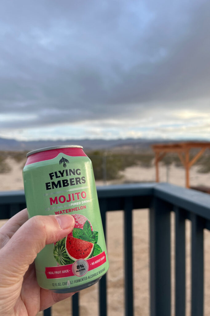 Airbnb am Joshua Tree - Mojito auf der Veranda