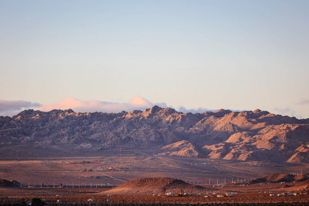 Airbnb am Joshua Tree - Blick auf die Berge und die Umgebung