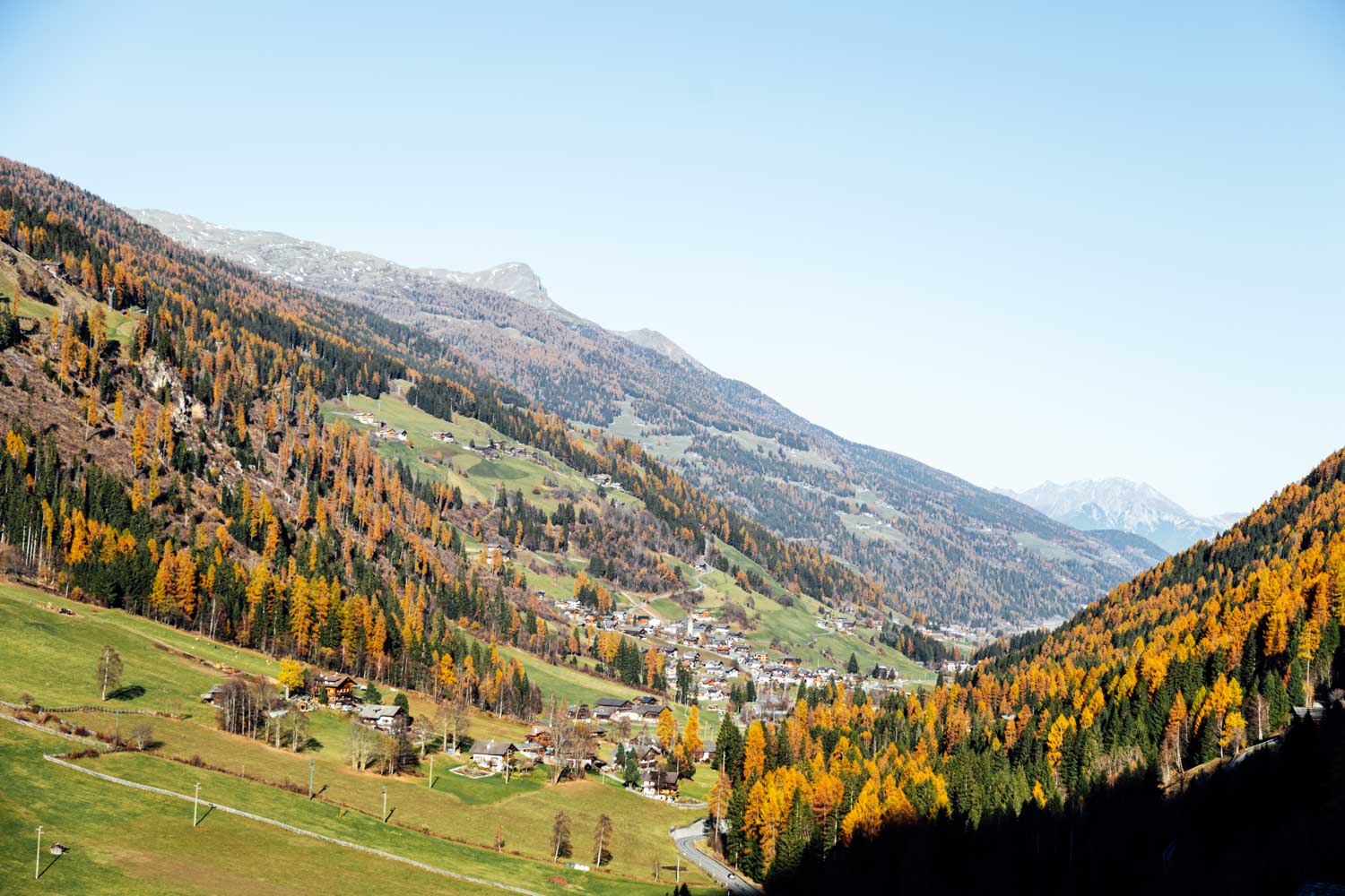 Panoramablick vom Ultener Höfeweg in Südtirol