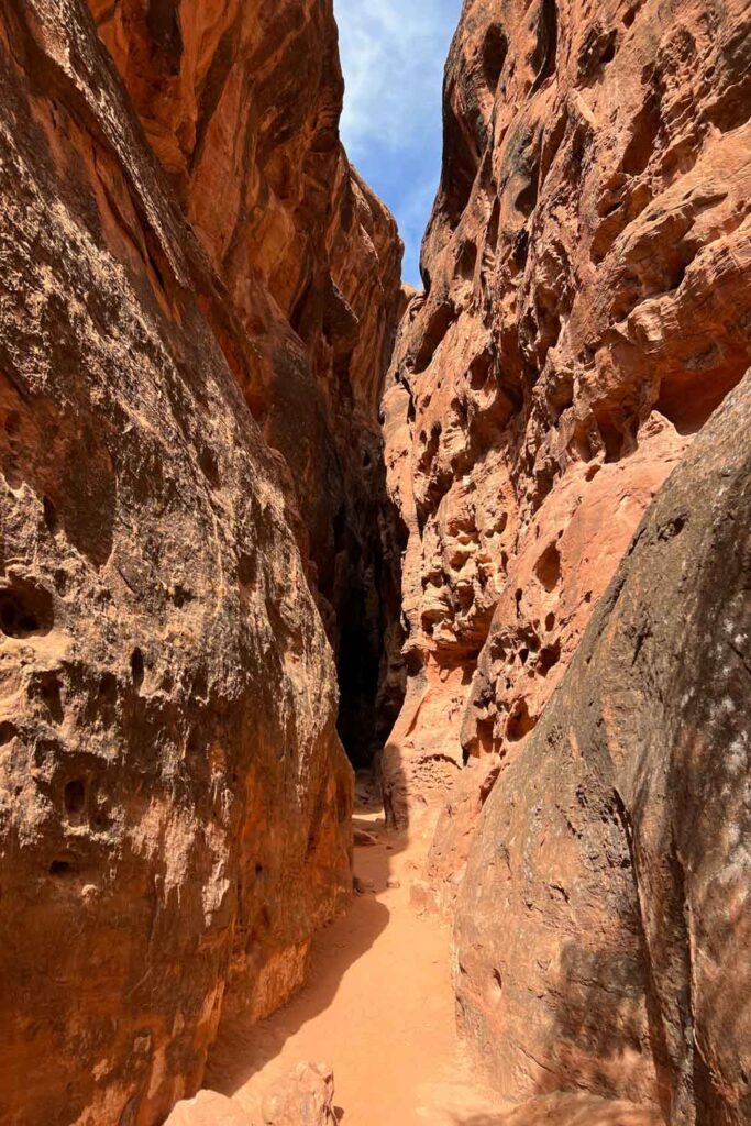 Der kurze Slot Canyon Jenny's Canyon im Snow Canyon State Park