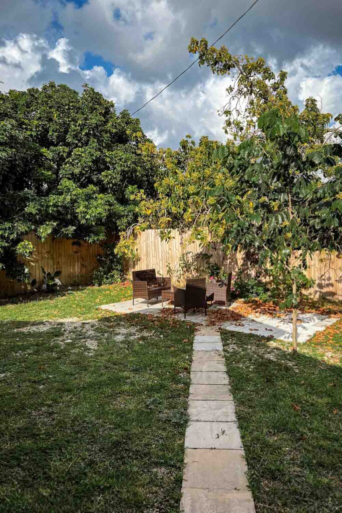 Unterkunft Homestead Florida: Übernachten in einer umgebauten Scheune auf einer Obstplantage - der Garten