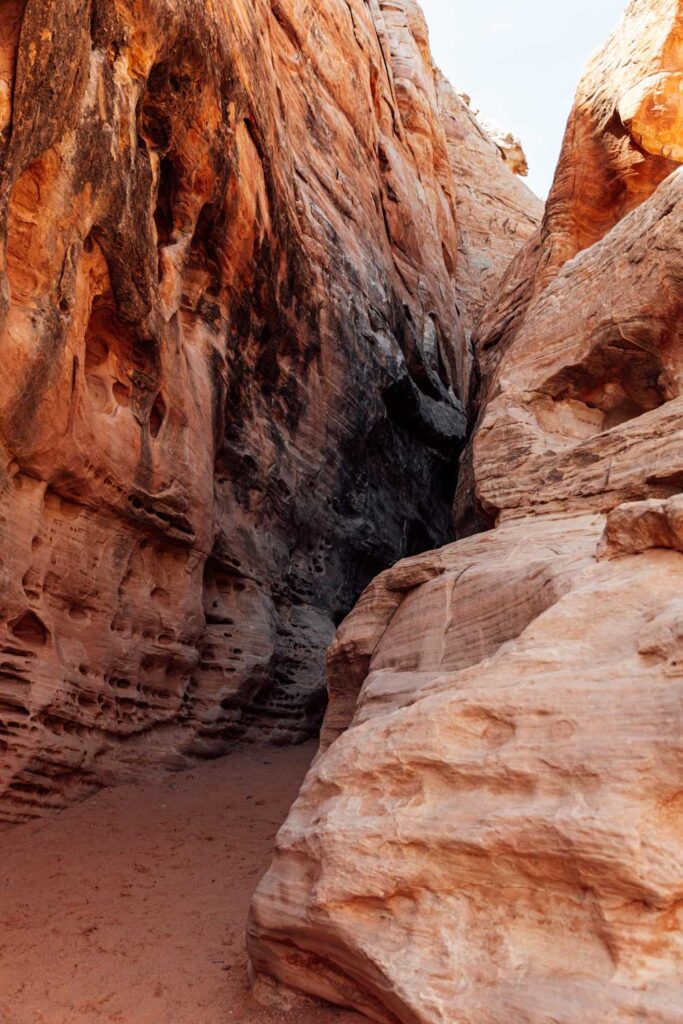 Slot Canyon am Whitedome Trail im Valley of Fire State Park